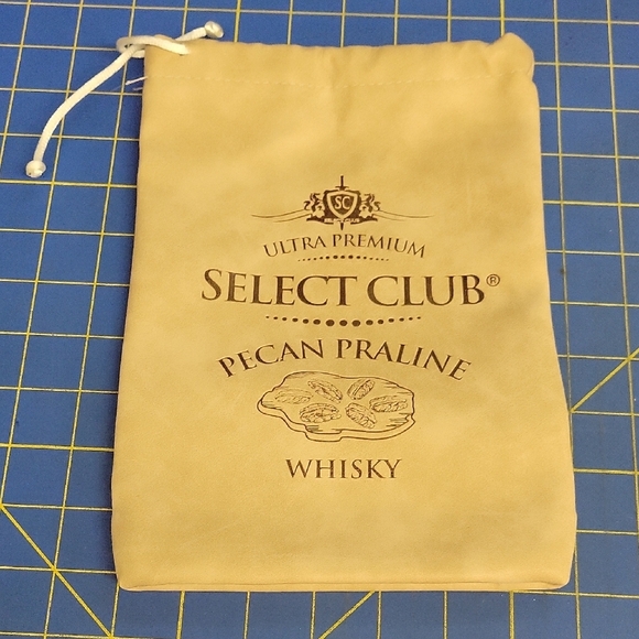 Select Club Whiskey Tan 7" x 10" Drawstring Pleather Bag Pecan Praline - Picture 1 of 1
